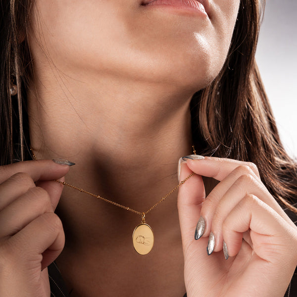 Oval Portraitgravur Kette