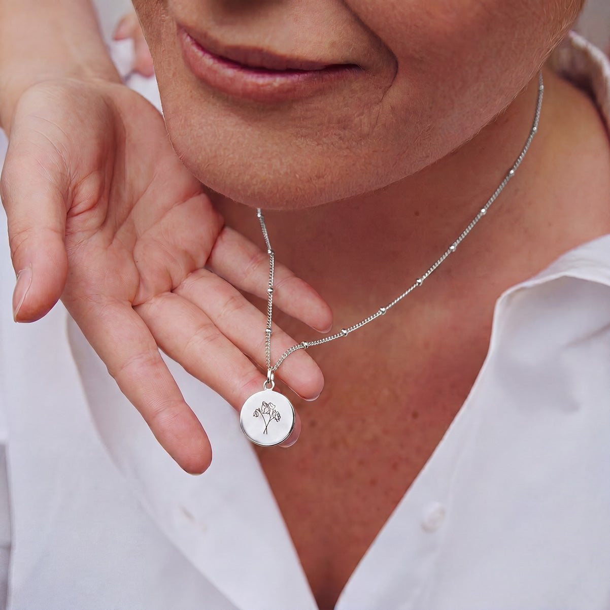color:weißgold:kette:anker-kugelkette