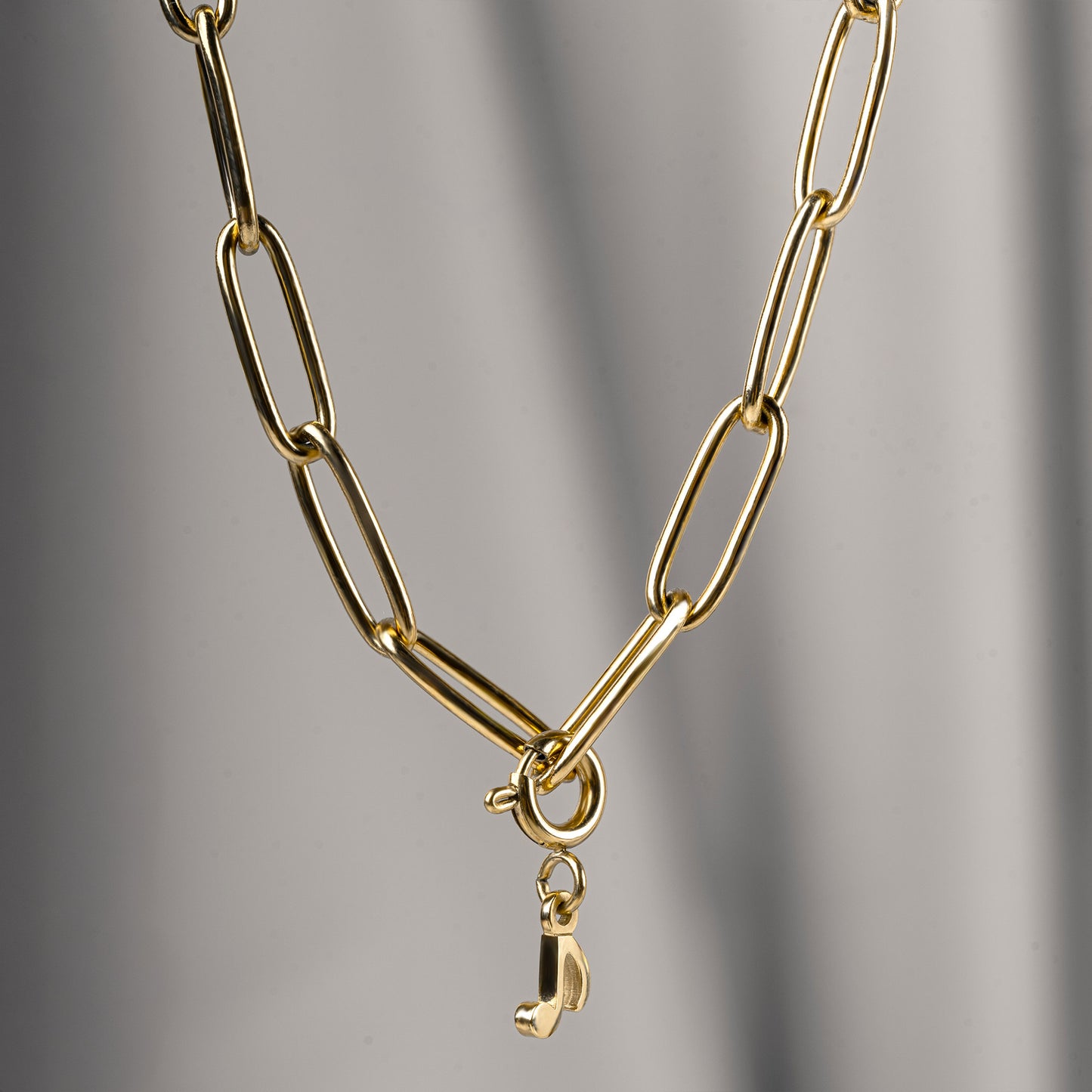 color:gold