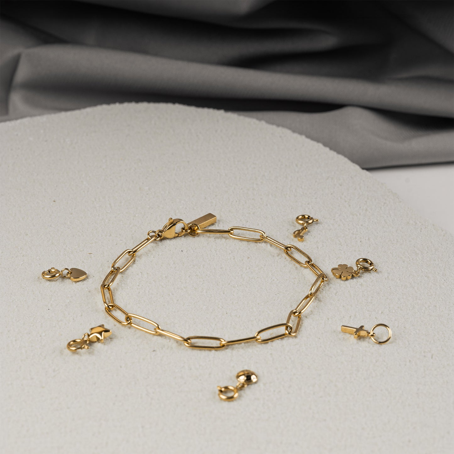 color:gold